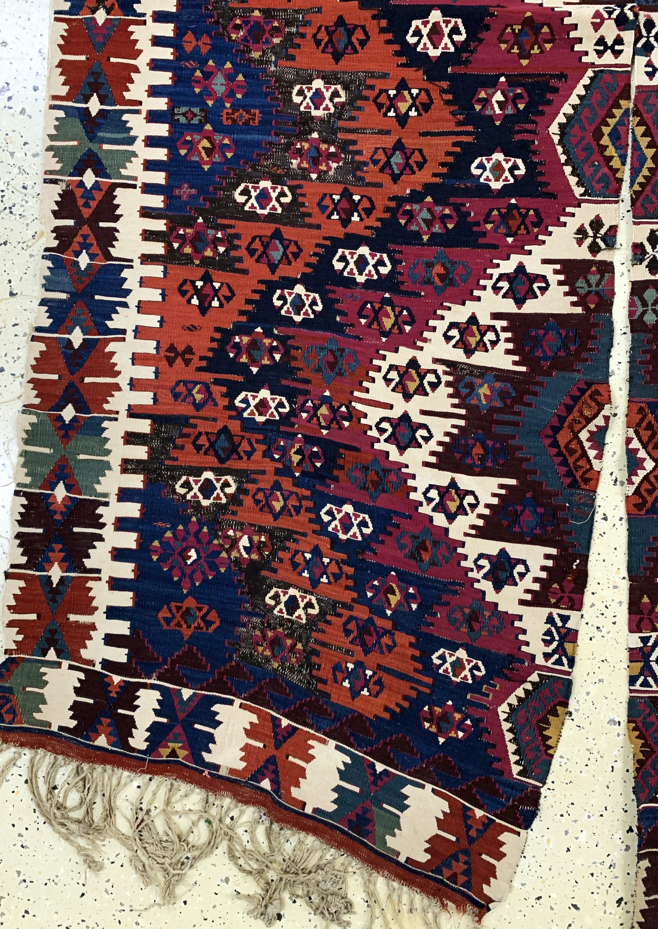 Detail b: Konya Kelim antik, Türkei, 19.Jhd, Wolle auf Wolle, ca. 330 x 175 cm, EHZ: 4