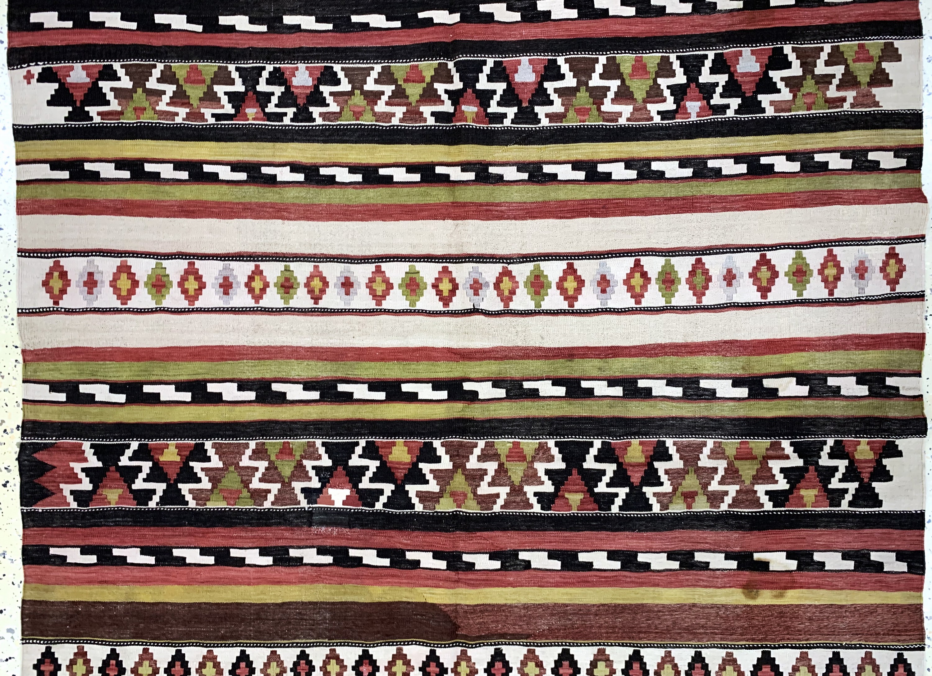 Detail d: Anatol Kelim, Türkei, Anfang 20.Jhd, Wolle auf Wolle, ca. 355 x 155 cm, Reinigungsbedürftig, EHZ: 2(kleine restaurierungen)