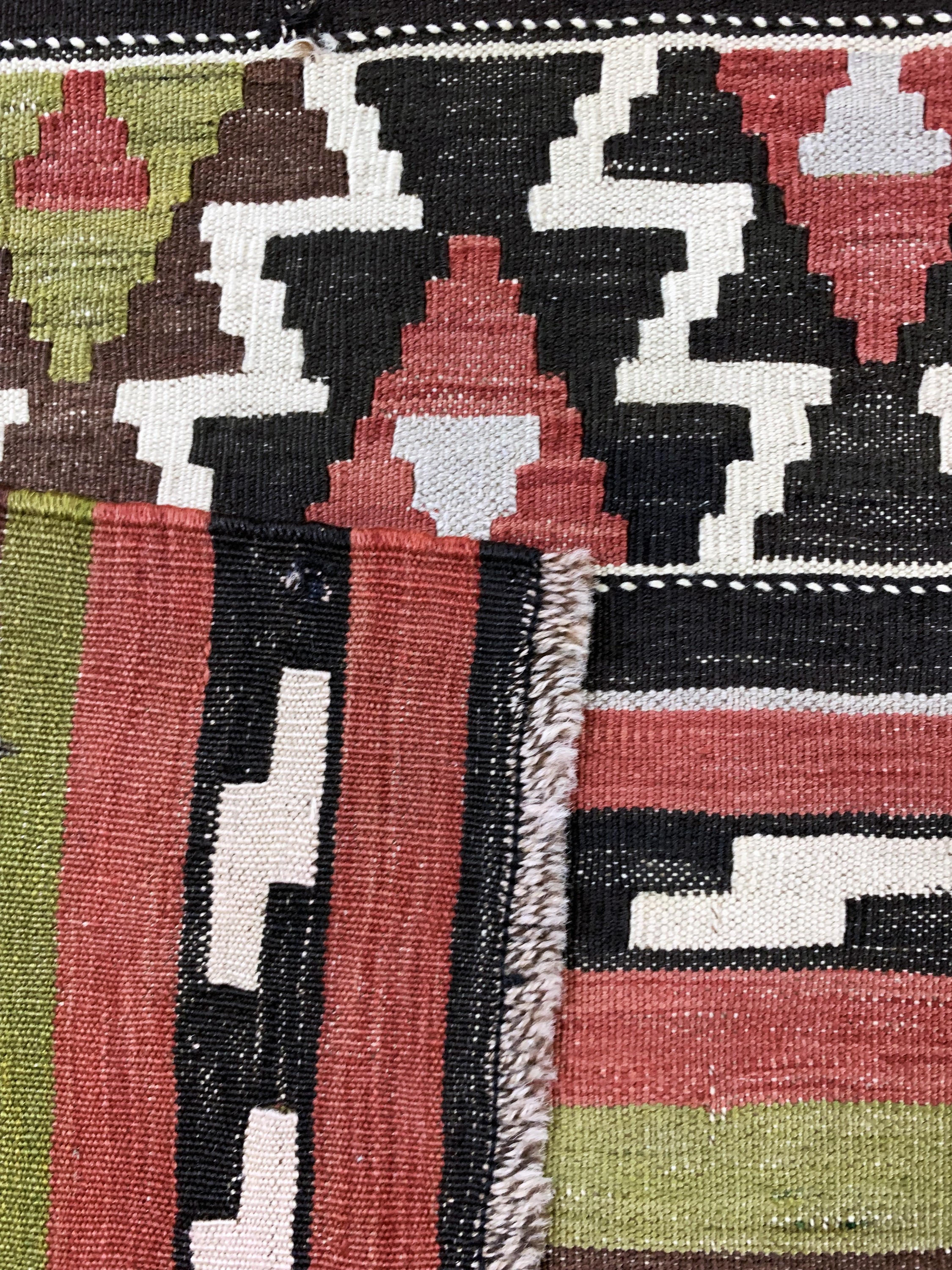 Detail f: Anatol Kelim, Türkei, Anfang 20.Jhd, Wolle auf Wolle, ca. 355 x 155 cm, Reinigungsbedürftig, EHZ: 2(kleine restaurierungen)