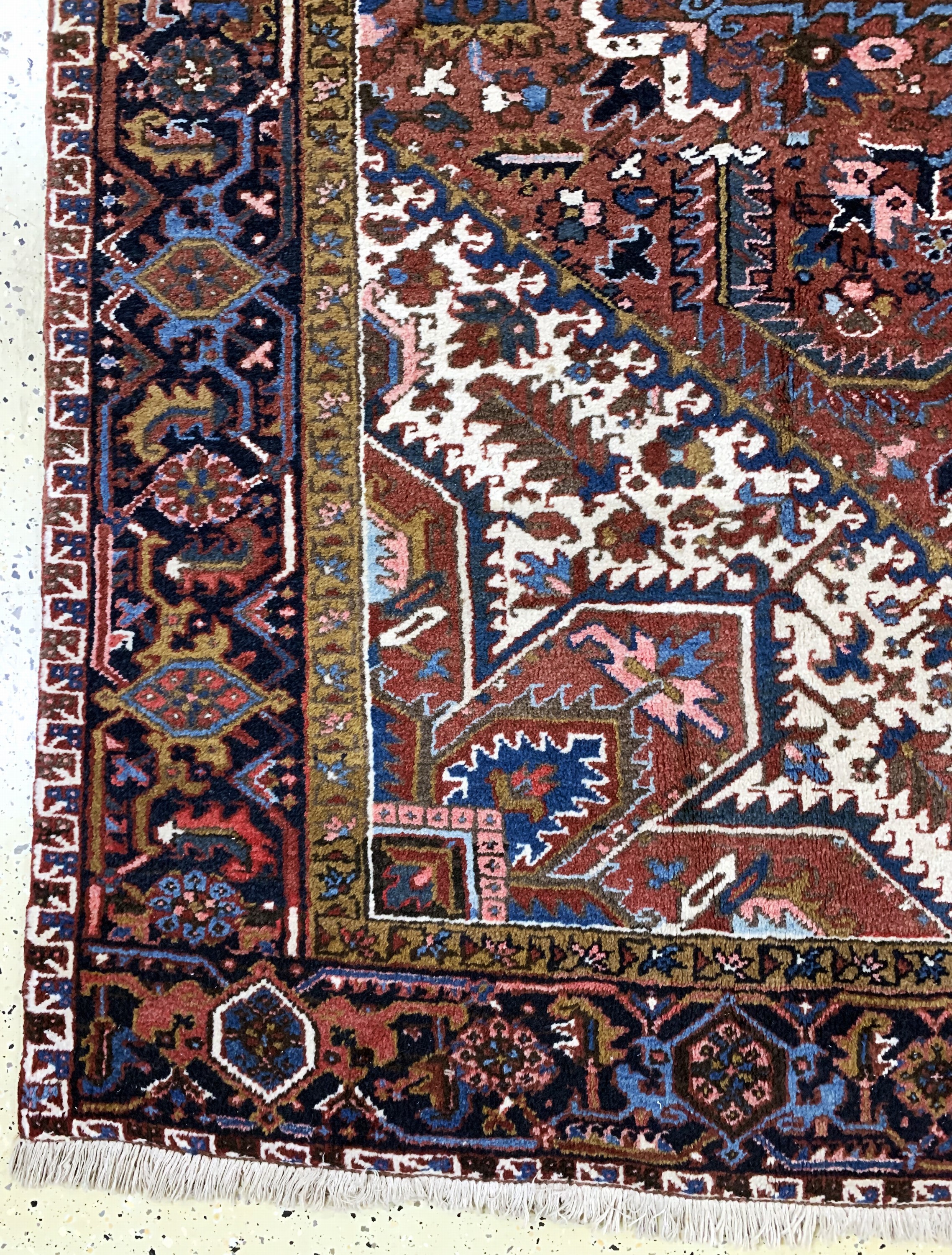 Detail b: Heriz alt, Persien, Mitte 20.Jhd, Wolle aufBaumwolle, ca. 312 x 222 cm, EHZ: 2