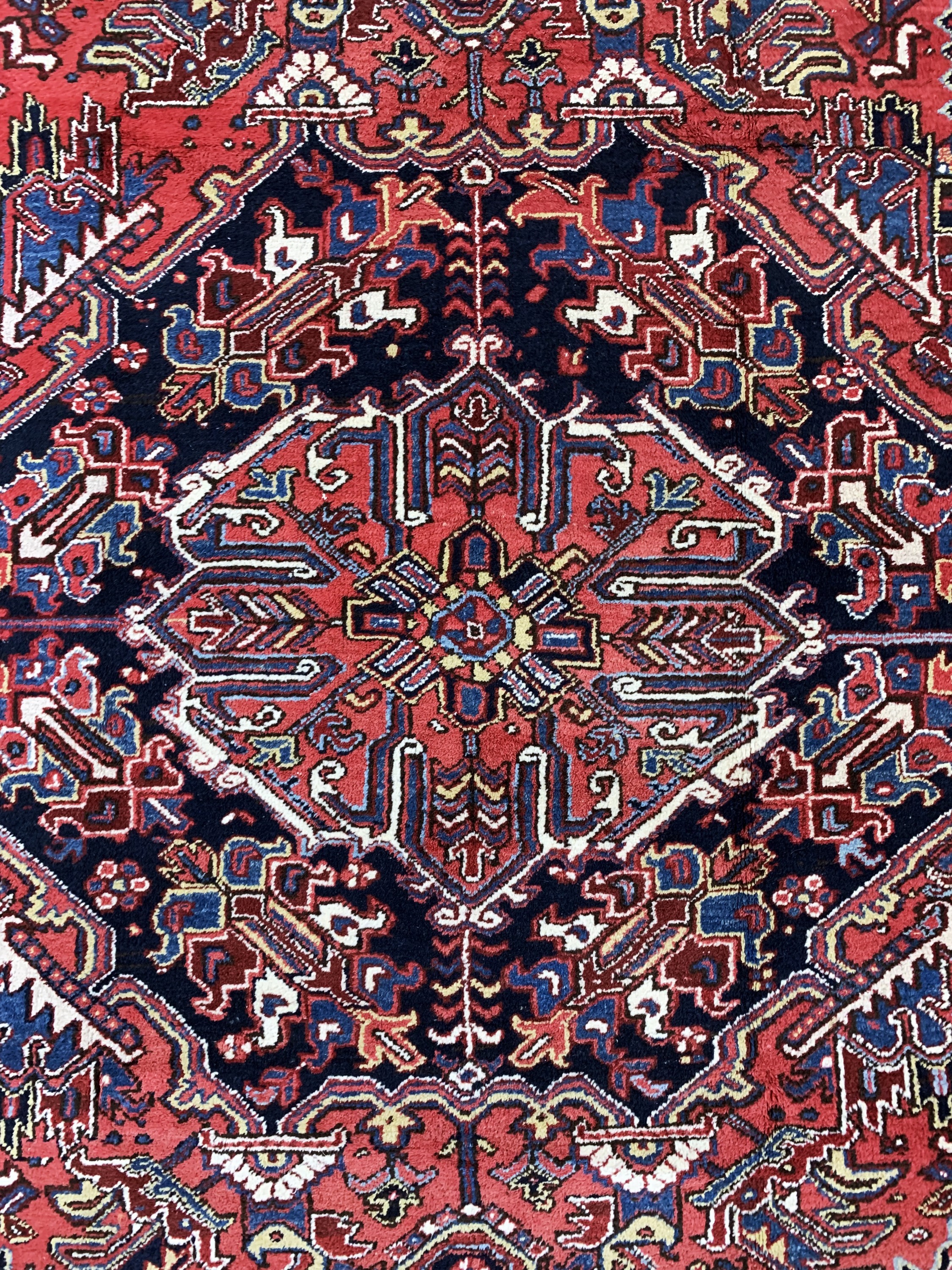 Detail c: Heriz alt, Persien, Mitte 20.Jhd, Wolle aufBaumwolle, ca. 352 x 254 cm, EHZ: 2