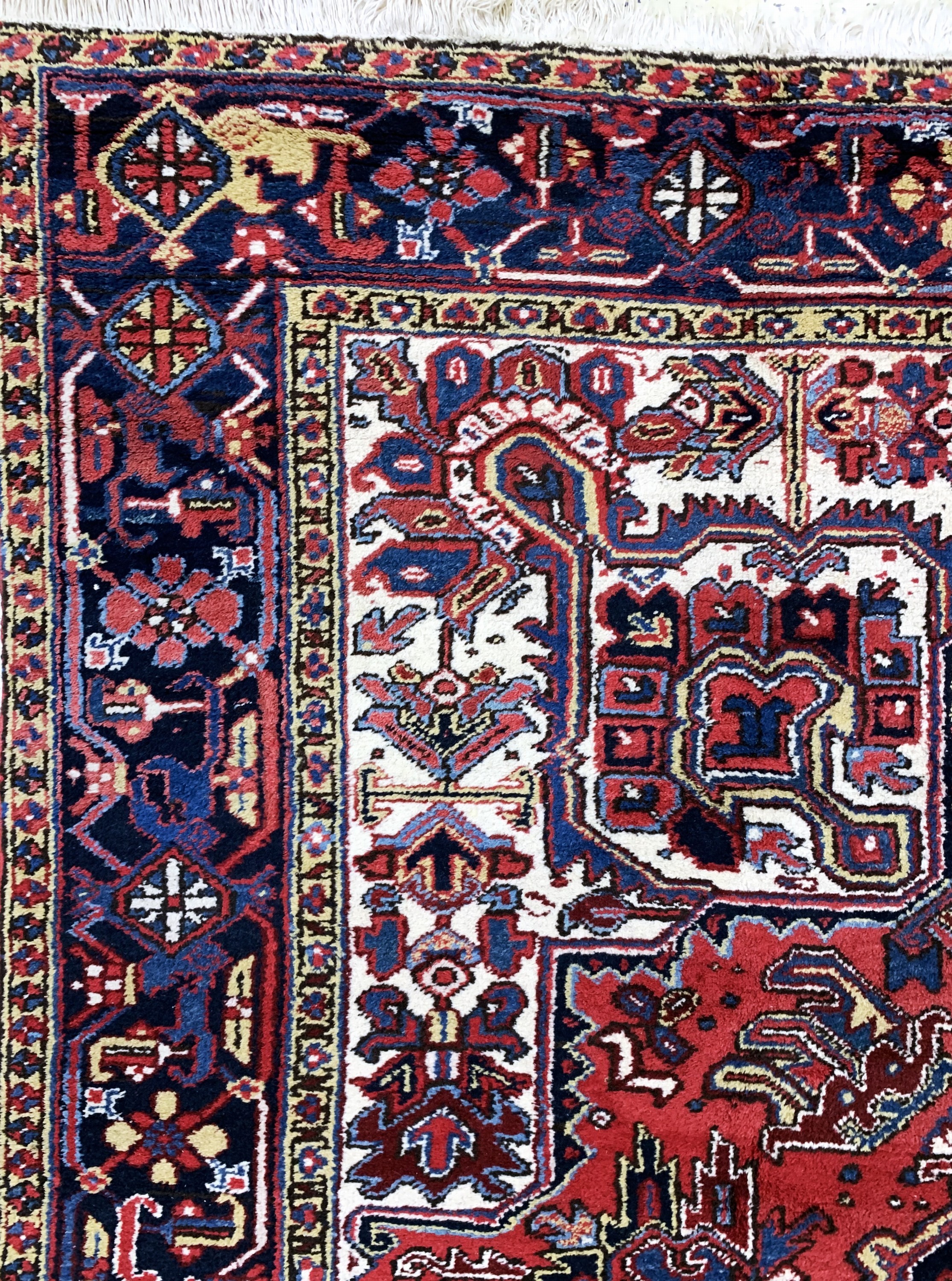 Detail d: Heriz alt, Persien, Mitte 20.Jhd, Wolle aufBaumwolle, ca. 352 x 254 cm, EHZ: 2