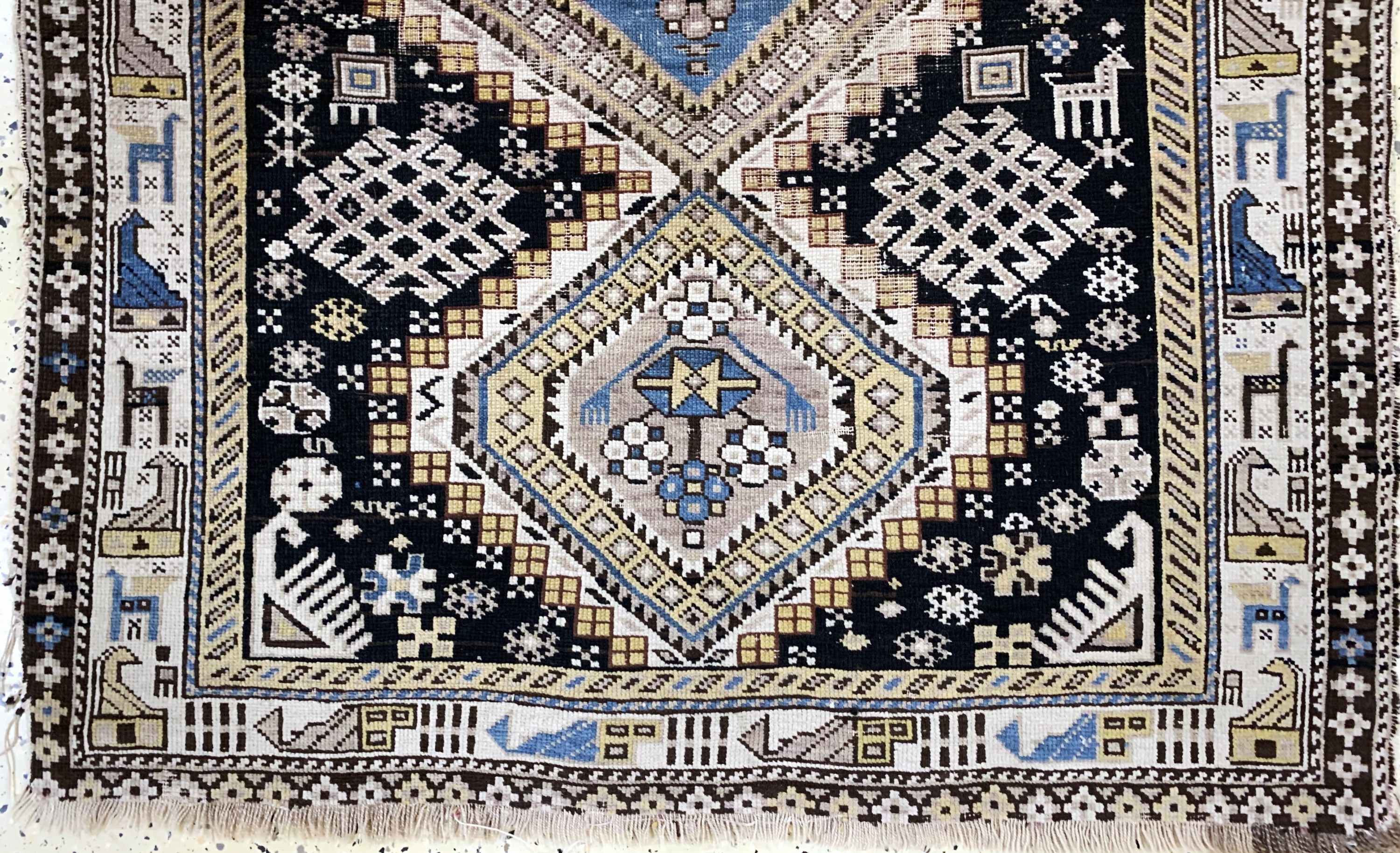 Detail c: Schirwan antik, Kaukasus, 19.Jhd, Wolle aufWolle, ca. 145 x 115 cm, EHZ: 4