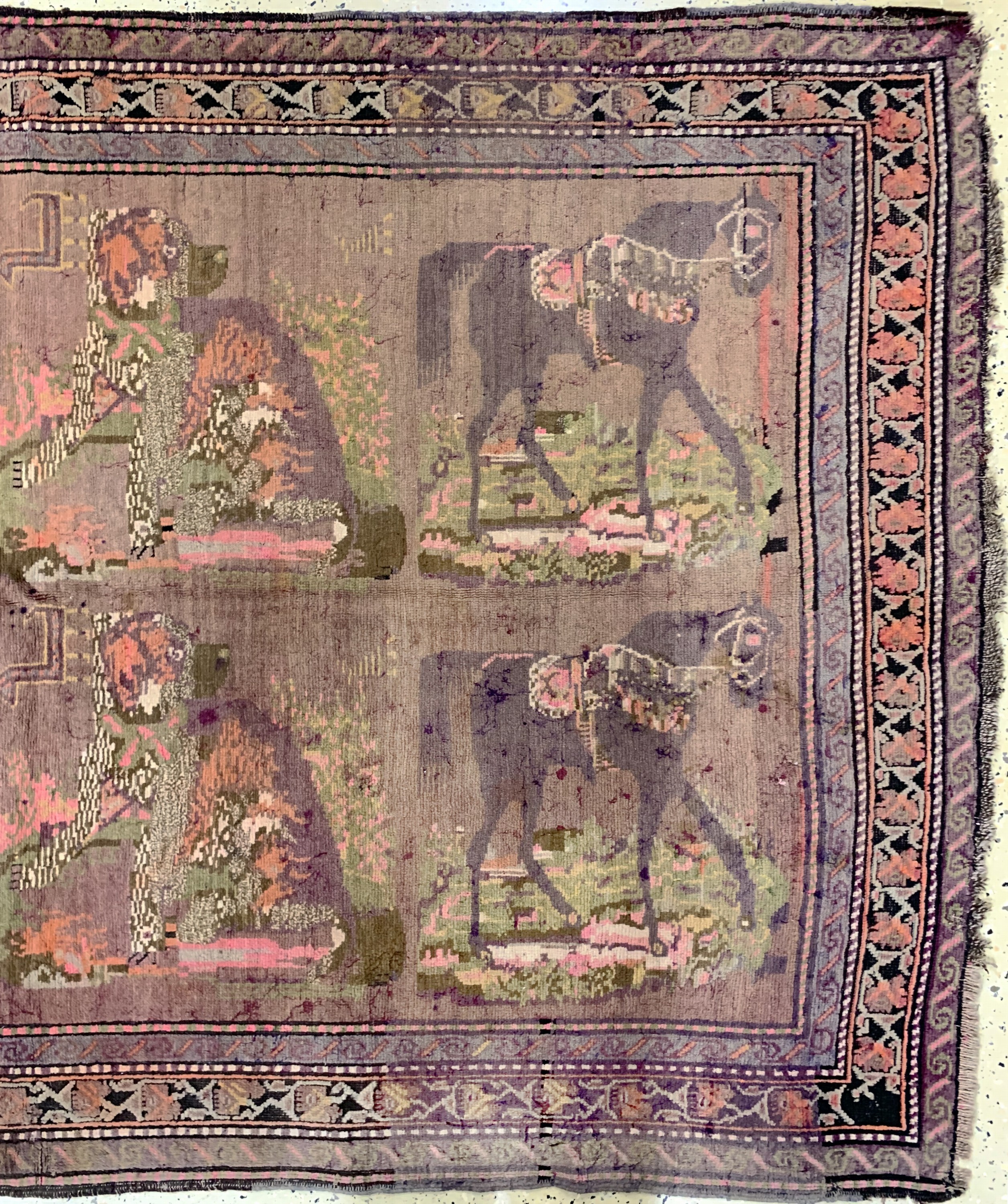 Detail d: Karabagh alt, Kaukasus, datiert 1928 -, Wolle auf Wolle, ca. 340 x 140 cm, Mottenfraß,EHZ: 3