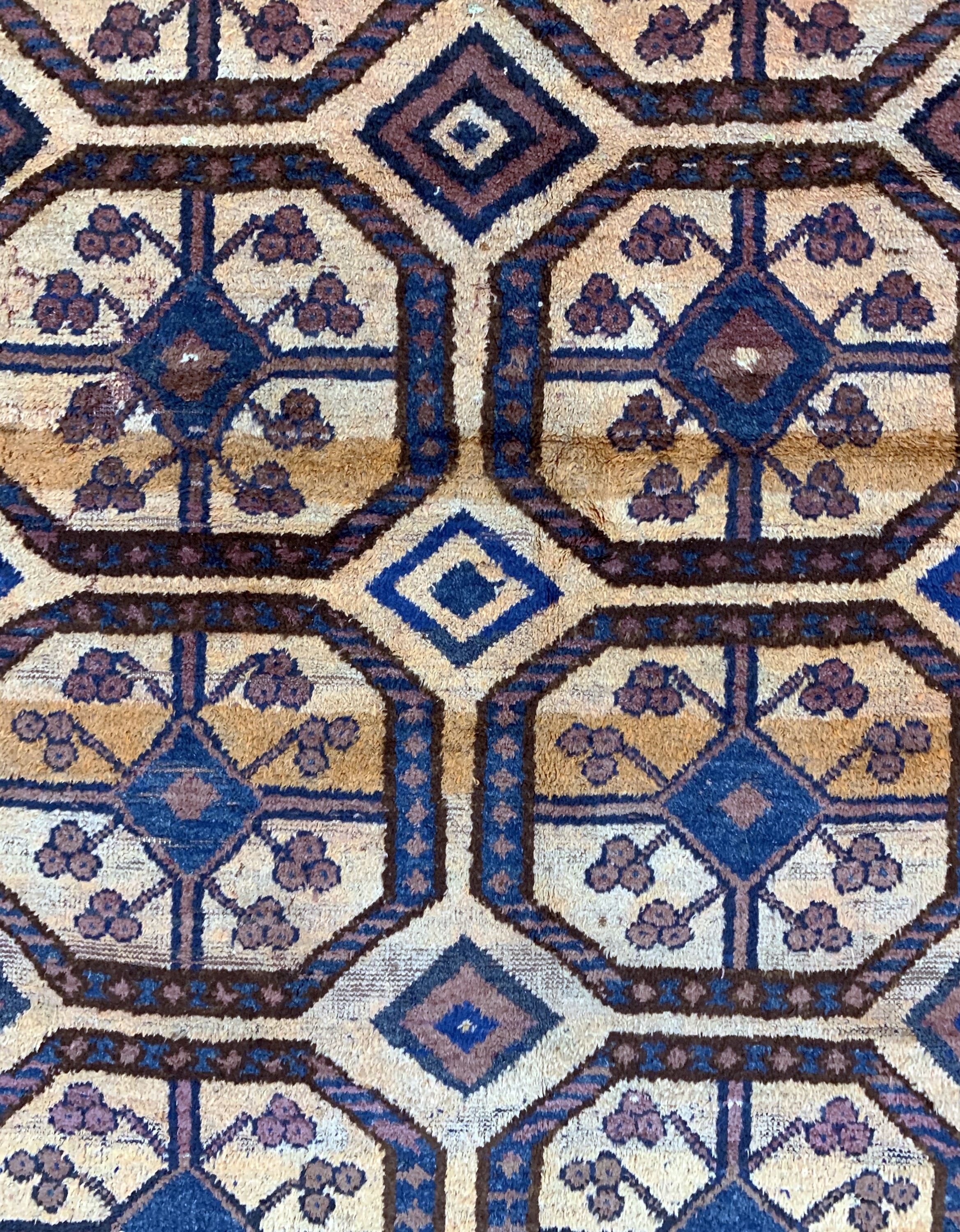 Detail b: Luri antik, Persien, um 1900, Wolle auf Wolle, ca. 205 x 140 cm, EHZ: 3