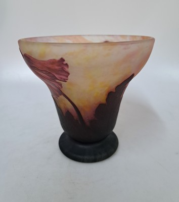 26932920c - Vase mit Mohnblumen, Daum Nancy, um, 1914, farbloses Glas, mit gelben und rosefarbenen ...
