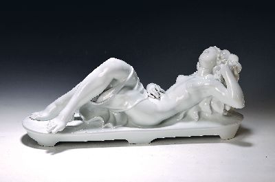 Image 26932936 - Porzellanfigur, Ens, Entwurf Hanns Rutz, weiß, liegender Akt mit Tuch, den Kopf ...