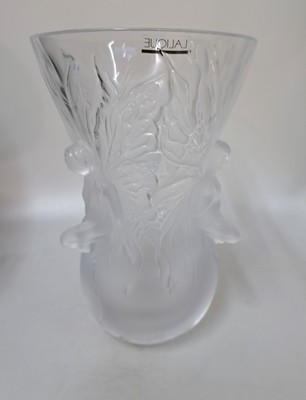 26932973d - Große Fairy-Vase, Lalique, 2. Hälfte 20. Jh., Kristallglas, z.T. mattiert, ...