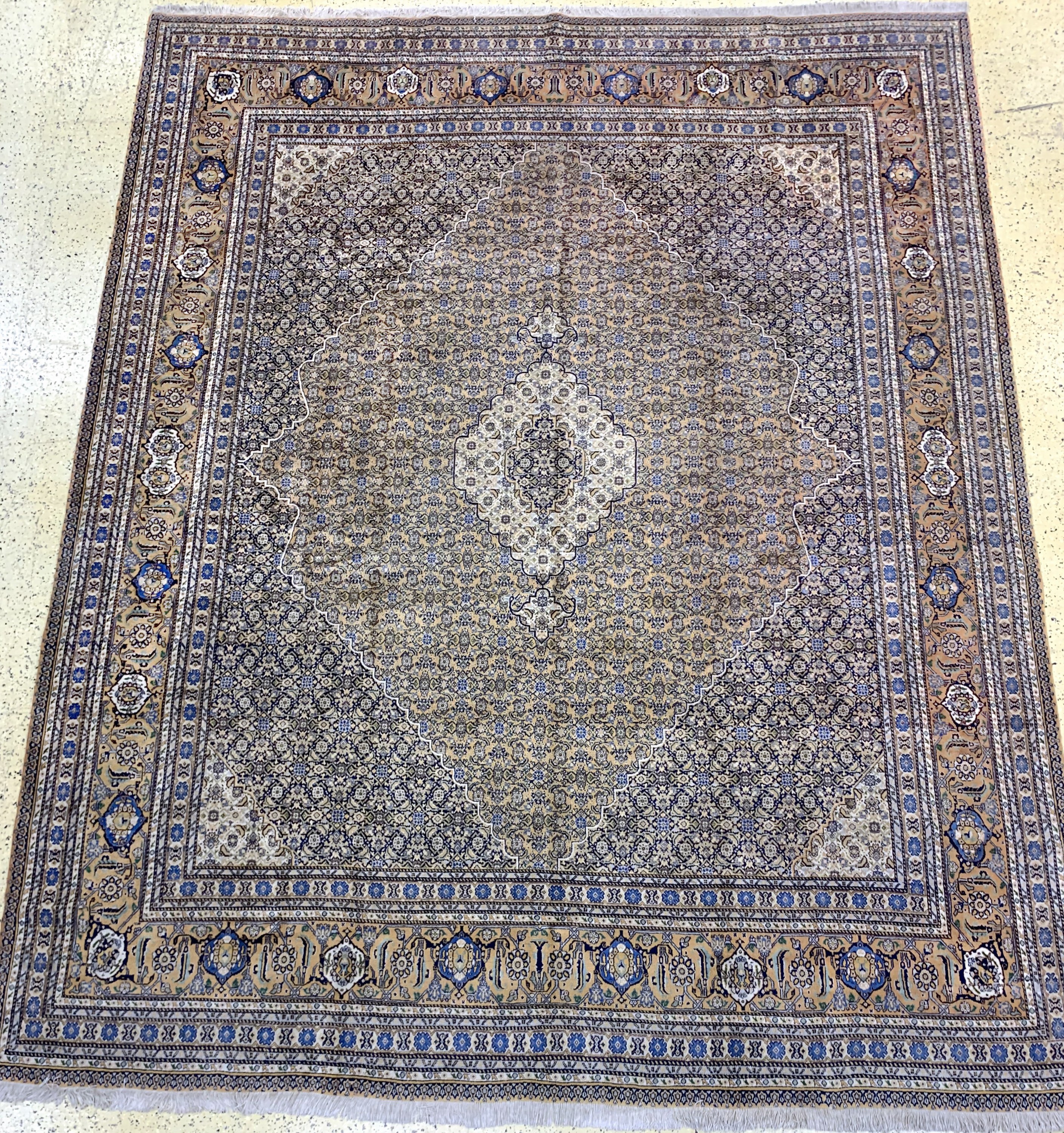 Täbriz Mashaiekhi , Persien, , Wolle auf Baumwolle, ca. 403 x 324 cm, verblasst, EHZ: 2