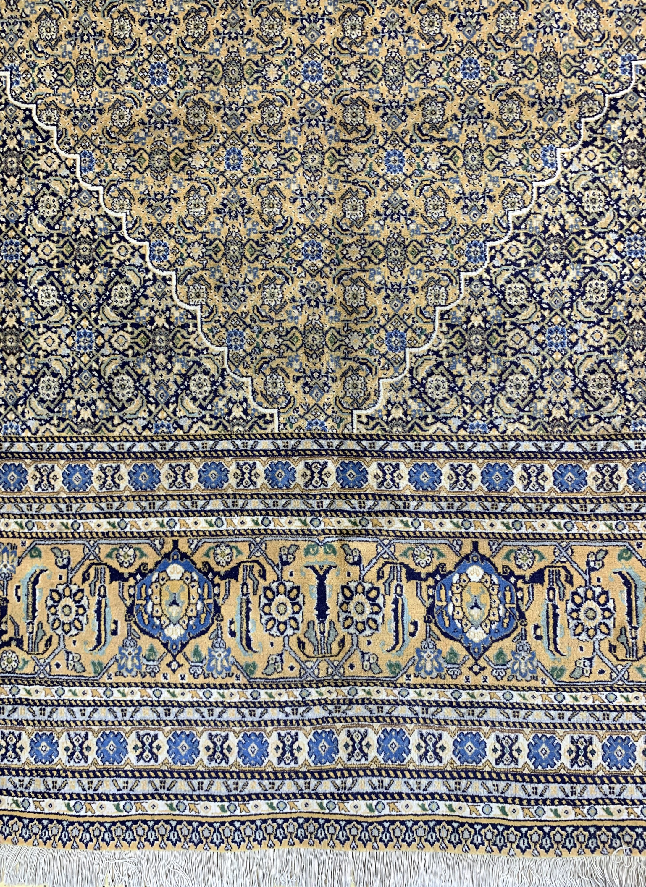 Detail b: Täbriz Mashaiekhi , Persien, , Wolle auf Baumwolle, ca. 403 x 324 cm, verblasst, EHZ: 2