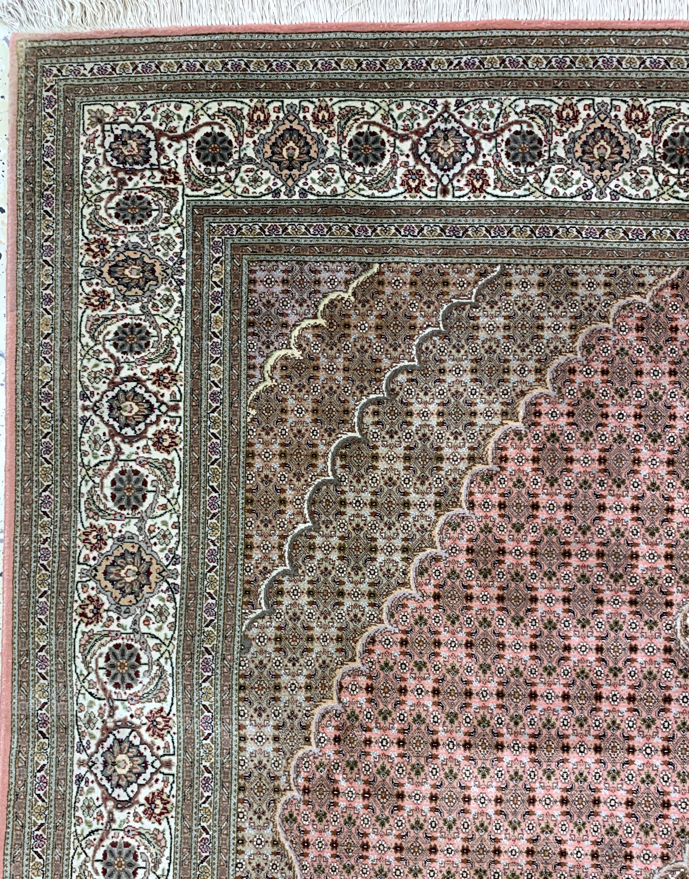 Detail d: Täbriz fein(50 Raj), Persien, Ende 20.Jhd, Korkwolle mit Seide, ca. 310 x 204 cm, ca. 500.000 Kn/qm, EHZ: 2(fleckig)