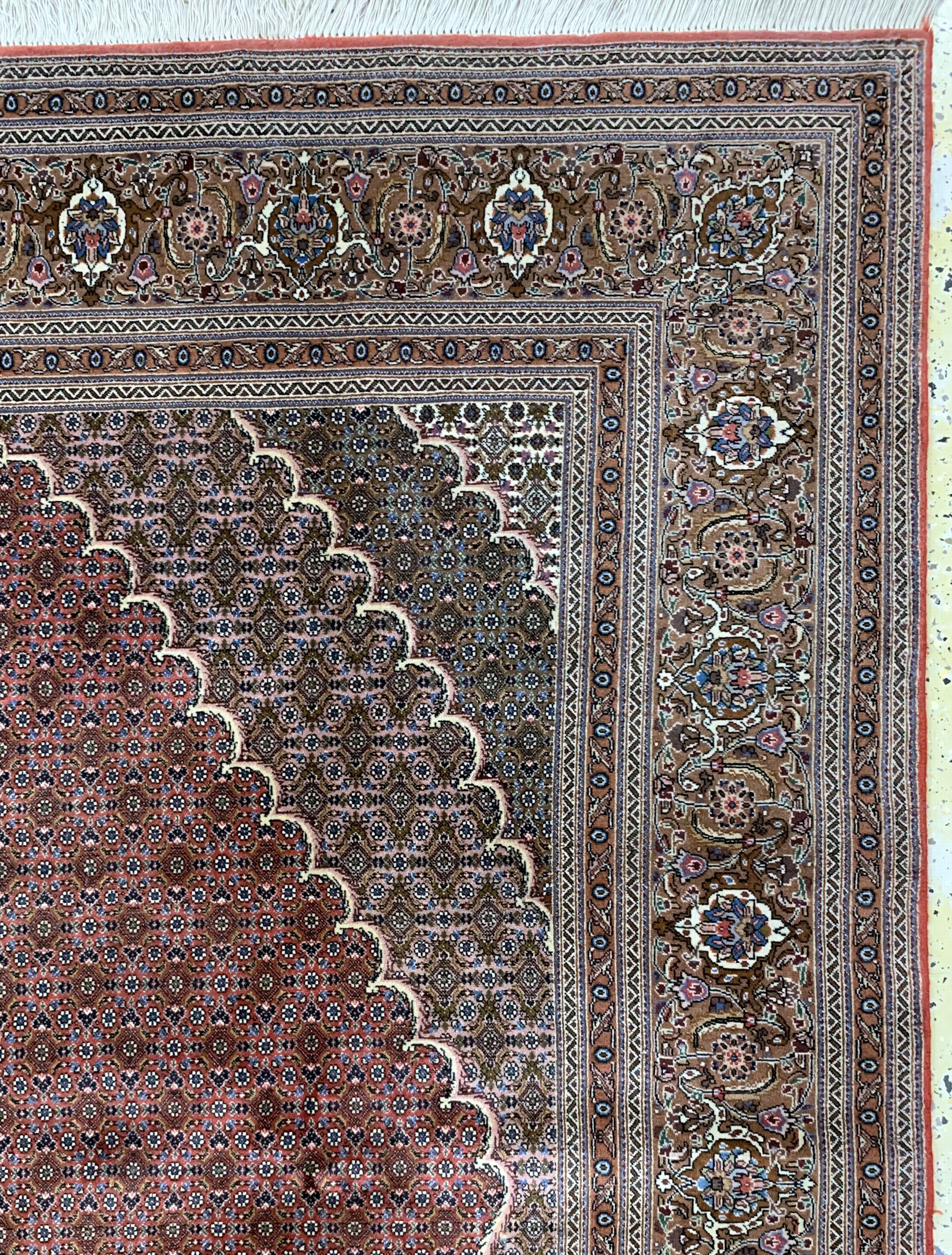 Detail d: Täbriz fein(50 Raj), Persien, Ende 20.Jhd, Korkwolle mit Seide, ca. 300 x 200 cm, ca. 500.000 Kn/qm, verblasst, EHZ: 2