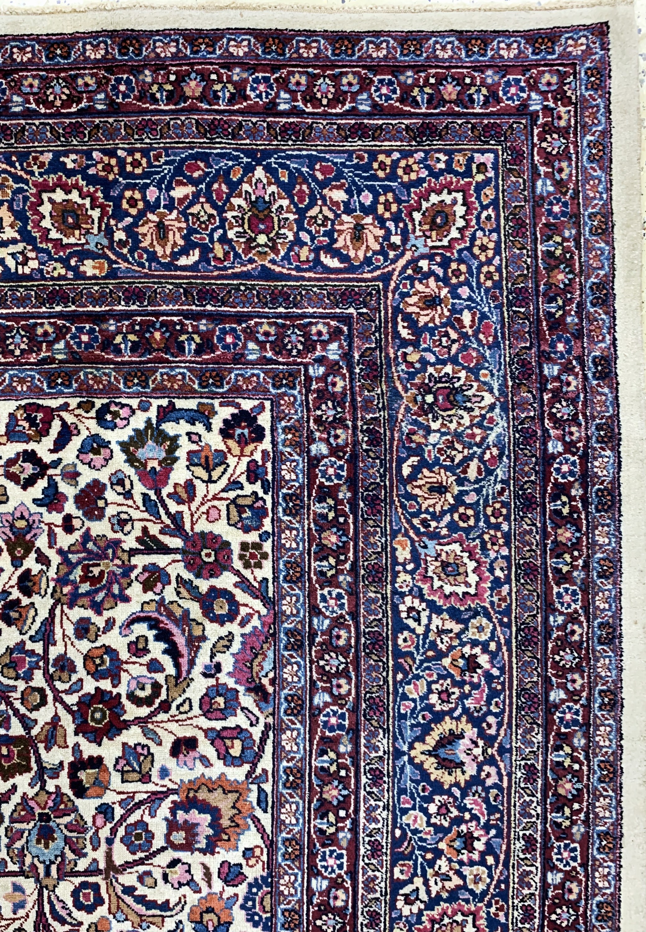 Detail f: Mesched alt Persien, signiert"Amoghli", Mitte 20.Jhd, Wolle auf Baumwolle, ca. 411 x 314 cm, EHZ: 3