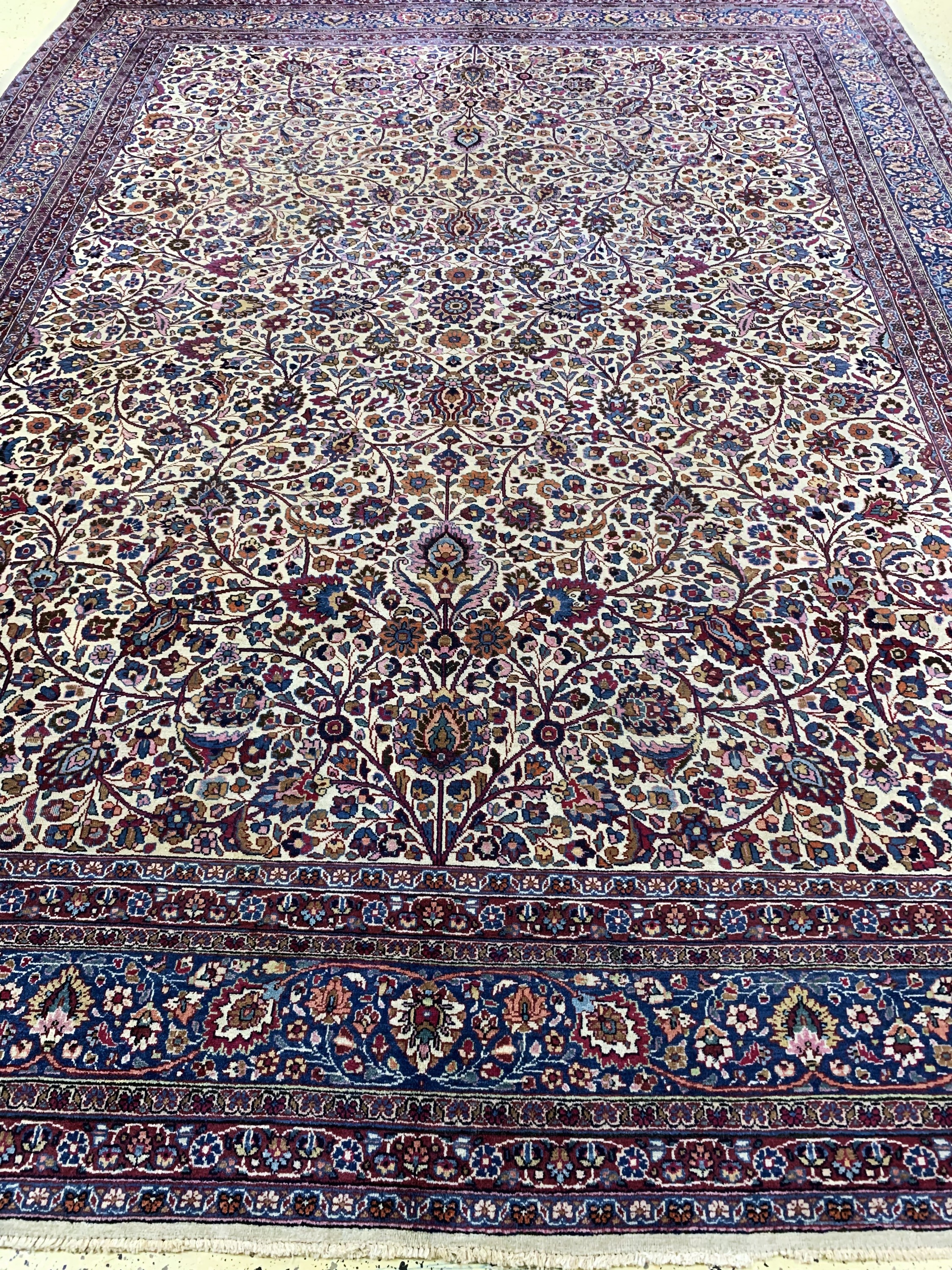 Detail g: Mesched alt Persien, signiert"Amoghli", Mitte 20.Jhd, Wolle auf Baumwolle, ca. 411 x 314 cm, EHZ: 3