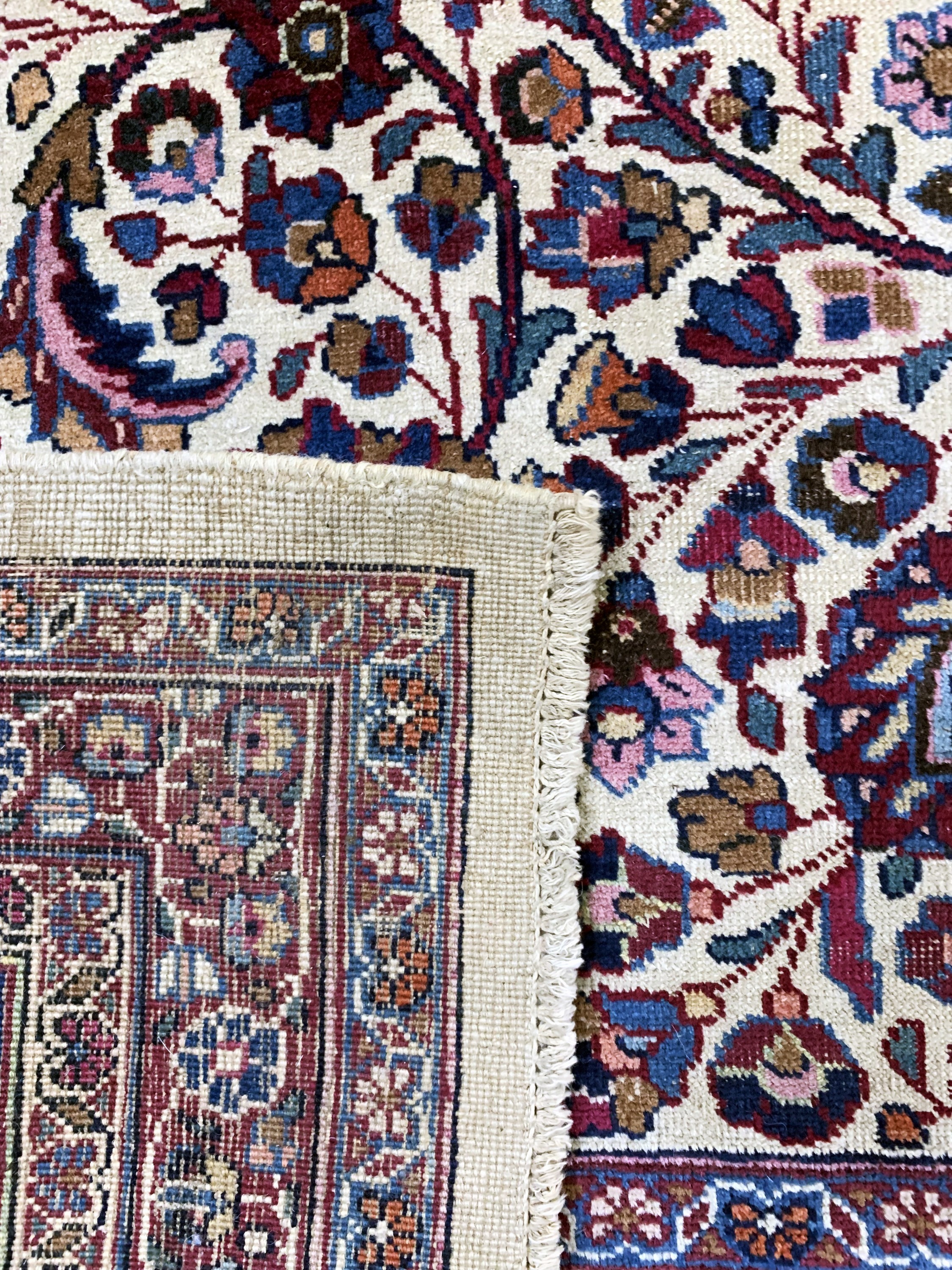 Detail h: Mesched alt Persien, signiert"Amoghli", Mitte 20.Jhd, Wolle auf Baumwolle, ca. 411 x 314 cm, EHZ: 3