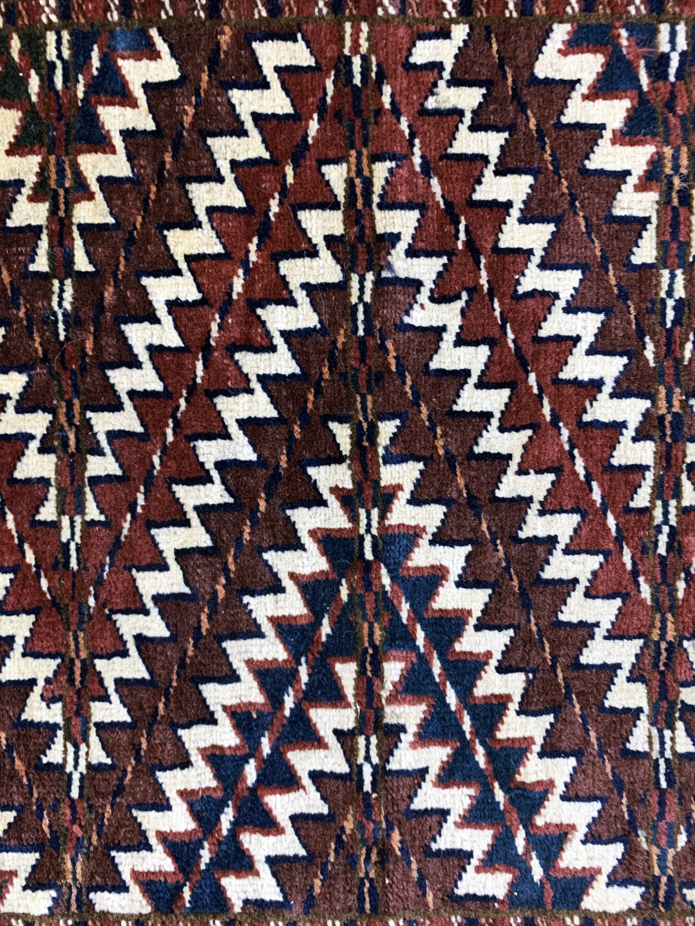 Detail e: 2 lots Jomud"Ok-Bash"antik, Turkmenistan, 19.Jhd, Wolle auf Wolle, ca. 60 x 50 cm, EHZ: 2-3