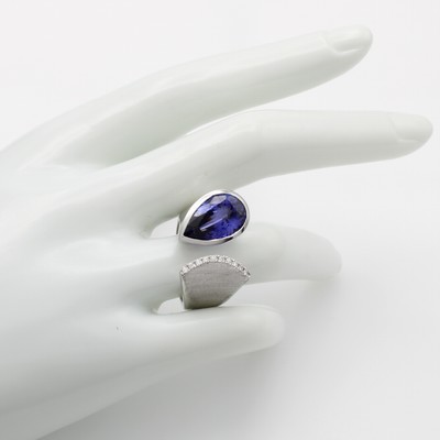 26933126c - Ring mit Tansanit und Brillanten, WG 750/ 000, tropfenf. facett. Tansanit ca. 6.58 ct, ...