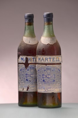 Image 26933164 - 2 Flaschen J. & F. Martell VSOP Very Old Pale Cognac, wohl 1940/50er-Jahre, ...