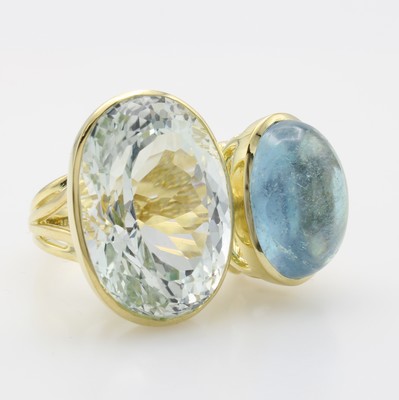 Image Ring mit Aquamarin und Blautopas, GG 585/ 000, ovaler Aquamarincabochon ca. 15 ct, oval ...
