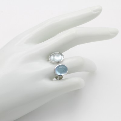 26933173b - Ring mit Farbsteincabochons, WG 585/000, ovaler Morganit ca. 5 ct und Aquamarin ca. 4.2 ...