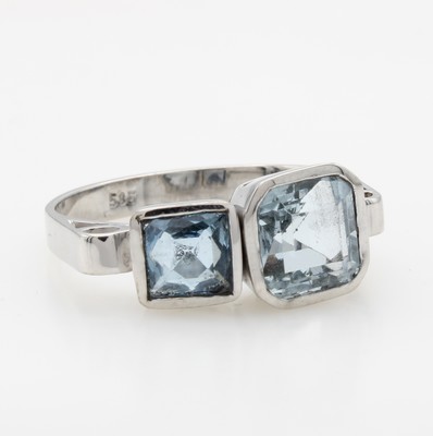 Image Ring mit Aquamarinen, WG 585/000, 2 Aqua- marine zus. ca. 3.8 ct, RW ca. 63 ...