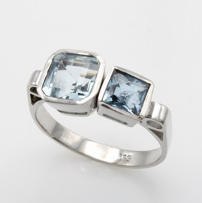 26933438a - Ring mit Aquamarinen, WG 585/000, 2 Aqua- marine zus. ca. 3.8 ct, RW ca. 63 ...