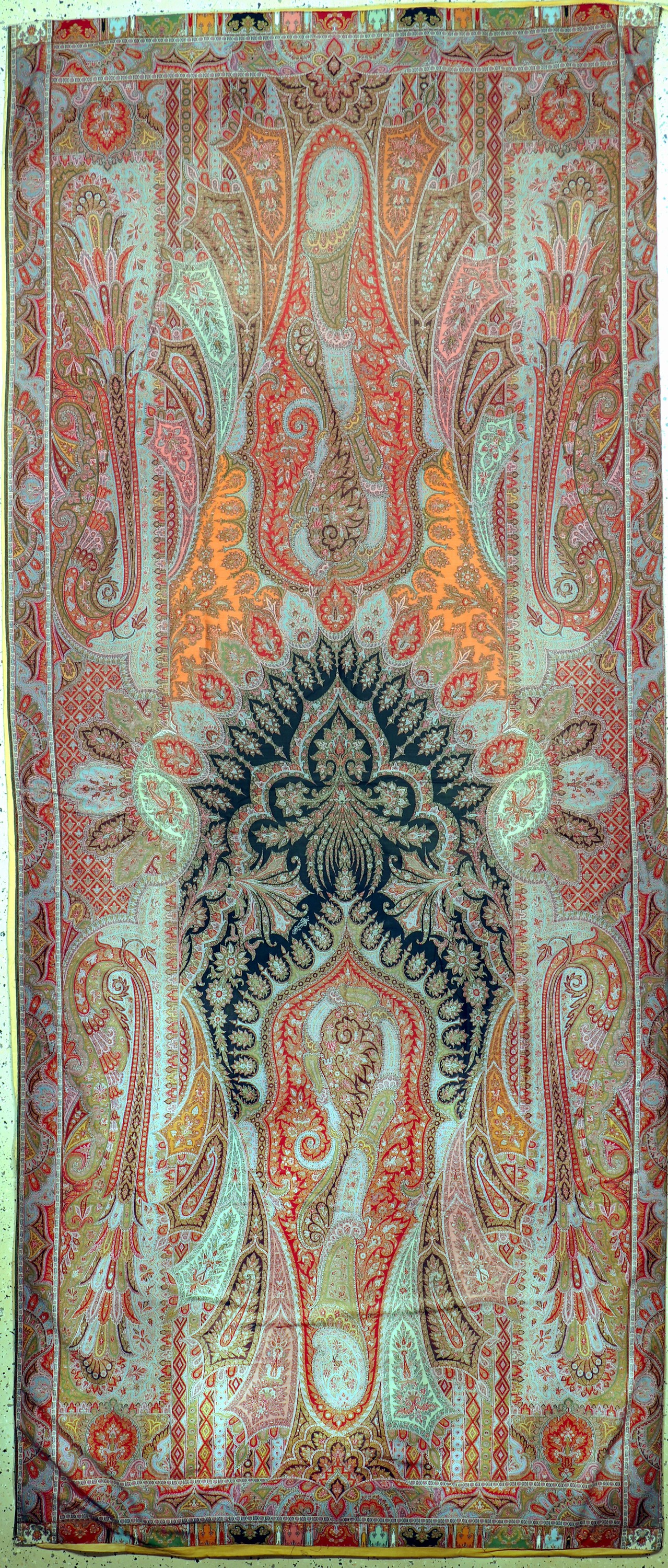 Kaschmir Schal, Indien, Anfang 20.Jhd, Wollstickerei, ca. 360 x 150 cm, EHZ: 2(kleineLöcher)