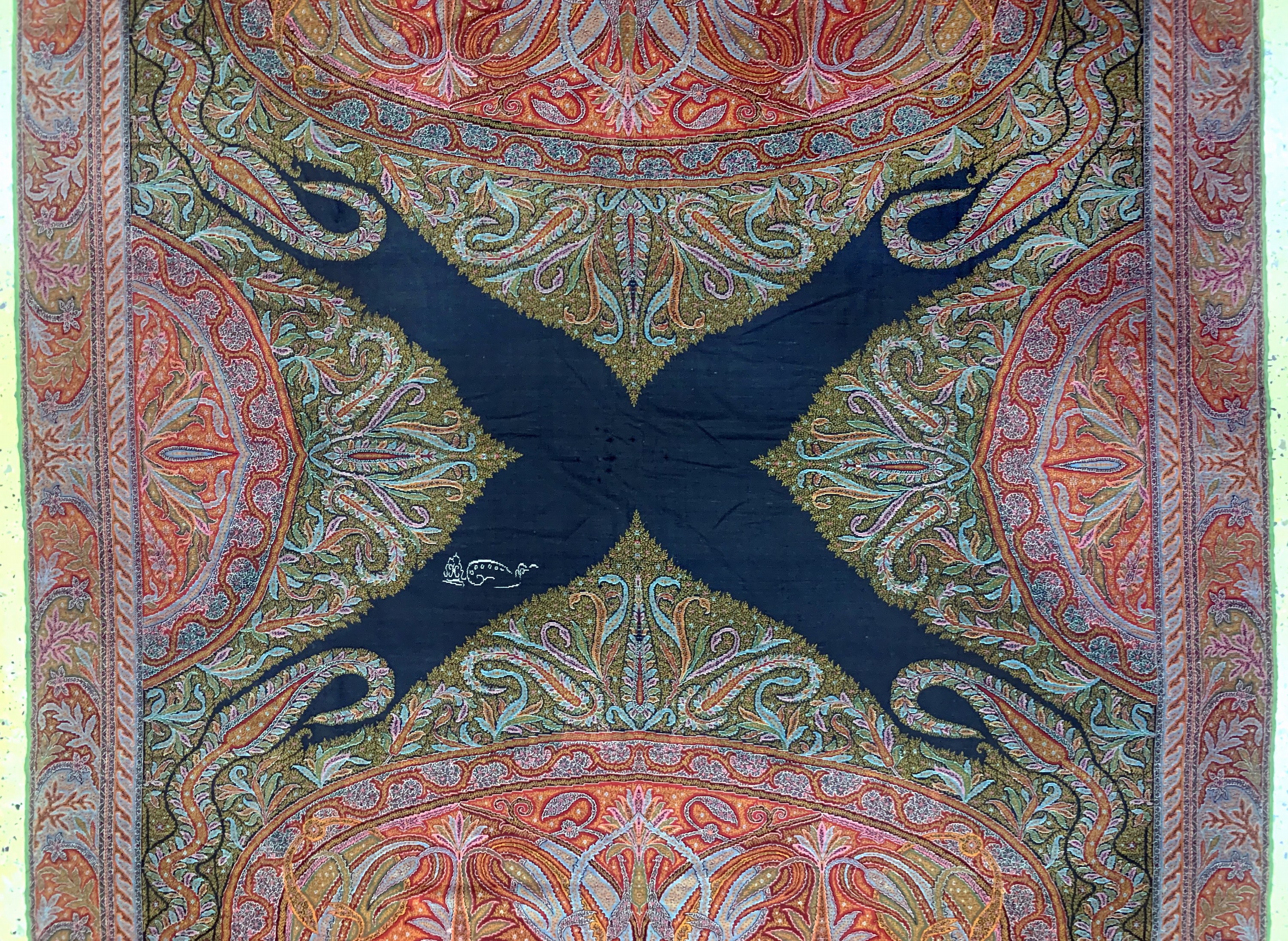 Detail b: Kaschmir Schal, Indien, Anfang 20.Jhd, Wollstickerei, ca. 320 x 160 cm, geflickt, EHZ: 2