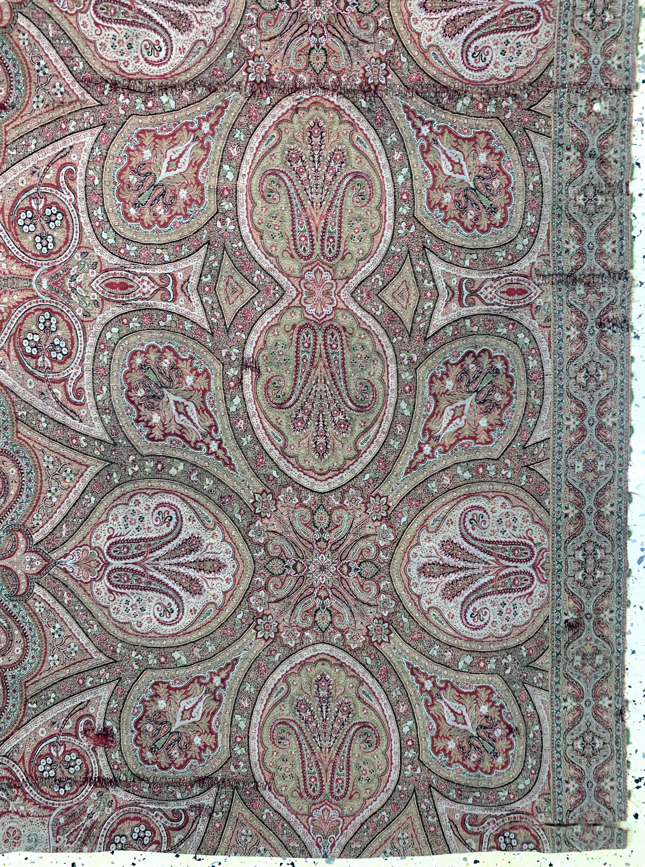 Detail b: Kaschmir Schal, Indien, um 1900, Wollstickerei, ca. 293 x 155 cm, geflickt, EHZ: 2(kleine Risse)