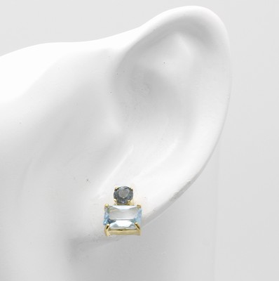 26933526a - Paar Ohrstecker mit Aquamarinen, GG 585/ 000, 2 runde und 2 rechteckige Aquamarine zus. ...