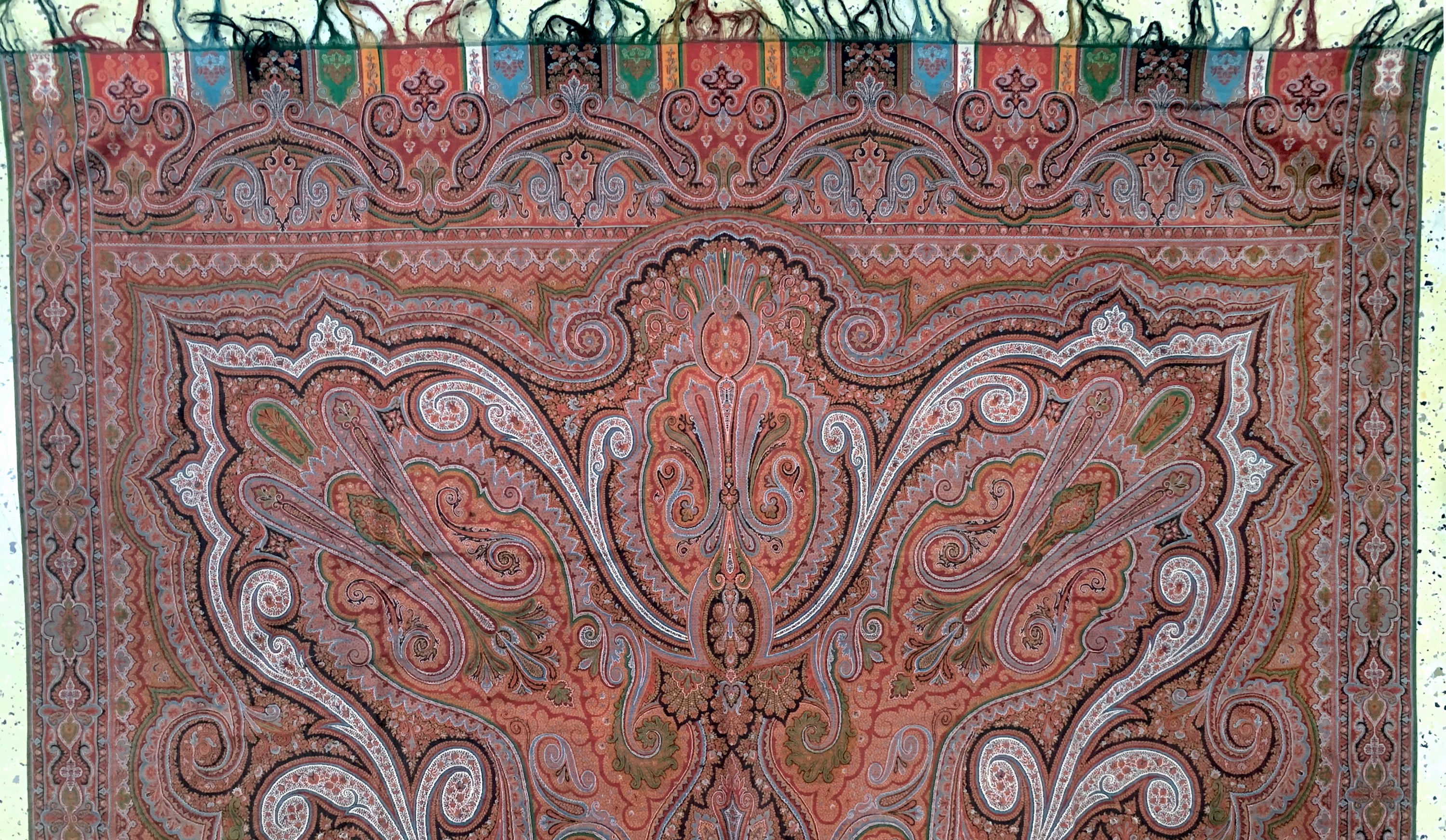 Detail a: Kaschmir Schal, Indien, Anfang 20.Jhd, Wollstickerei, ca. 315 x 160 cm, EHZ: 2(kleineLöcher)