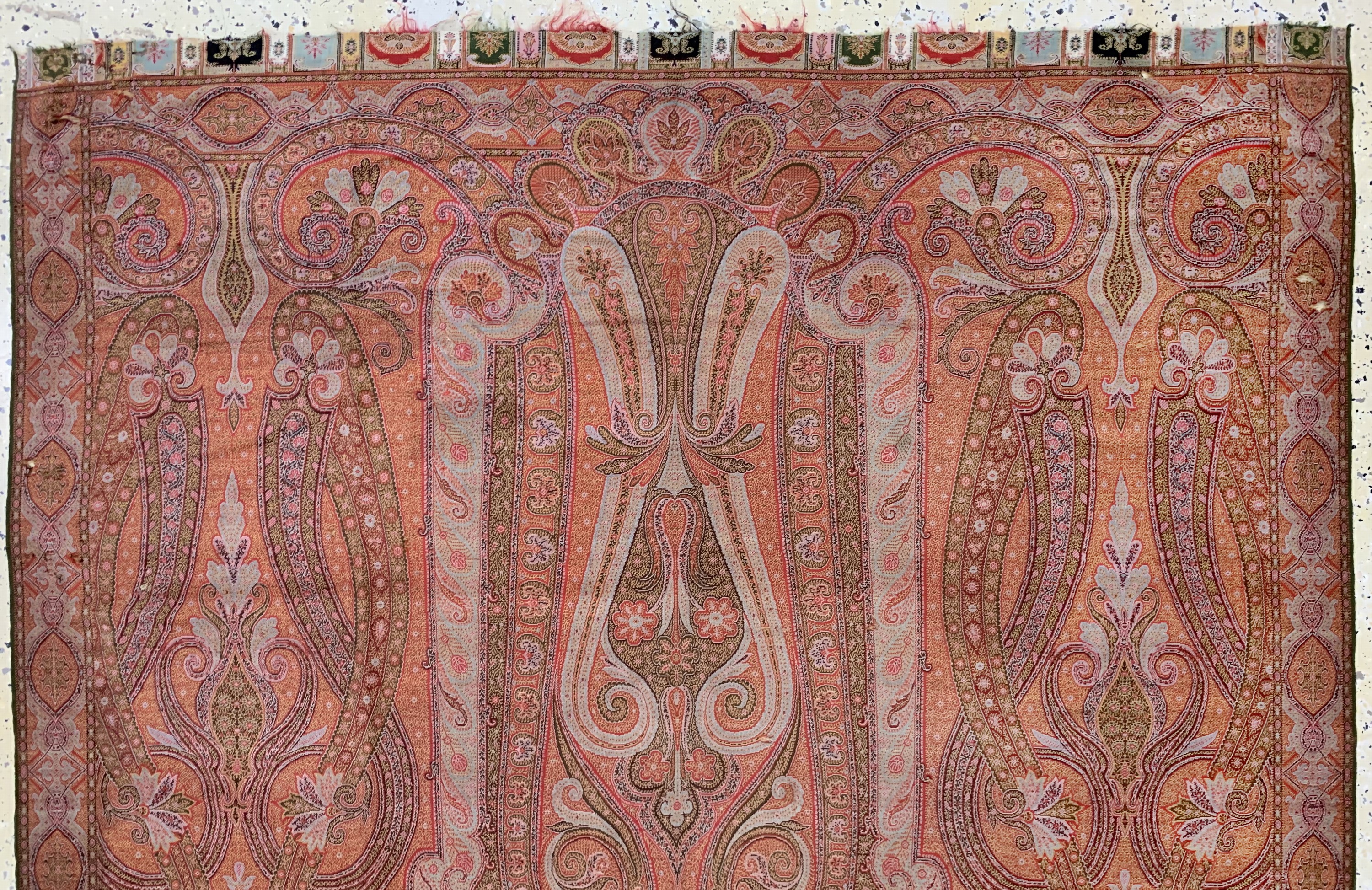 Detail a: Kaschmir Schal, Indien, Anfang 20.Jhd, Wollstickerei, ca. 296 x 163 cm, EHZ: 2(kleineLöcher)