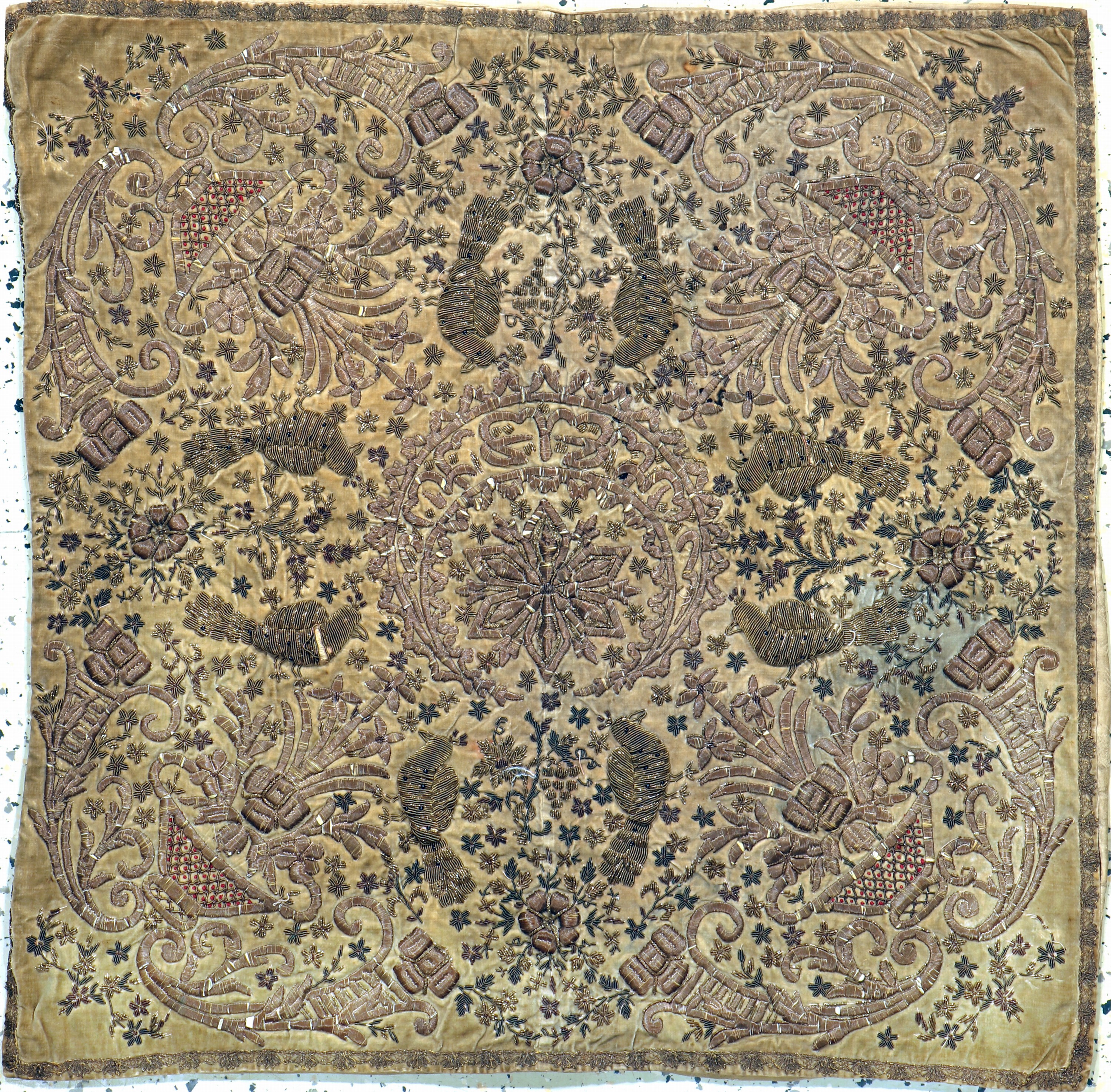 Osmanische Stickerei antik, Türkei, 19.Jhd,Metallstickerei auf Samt, ca. 82 x 82 cm, EHZ:2-3