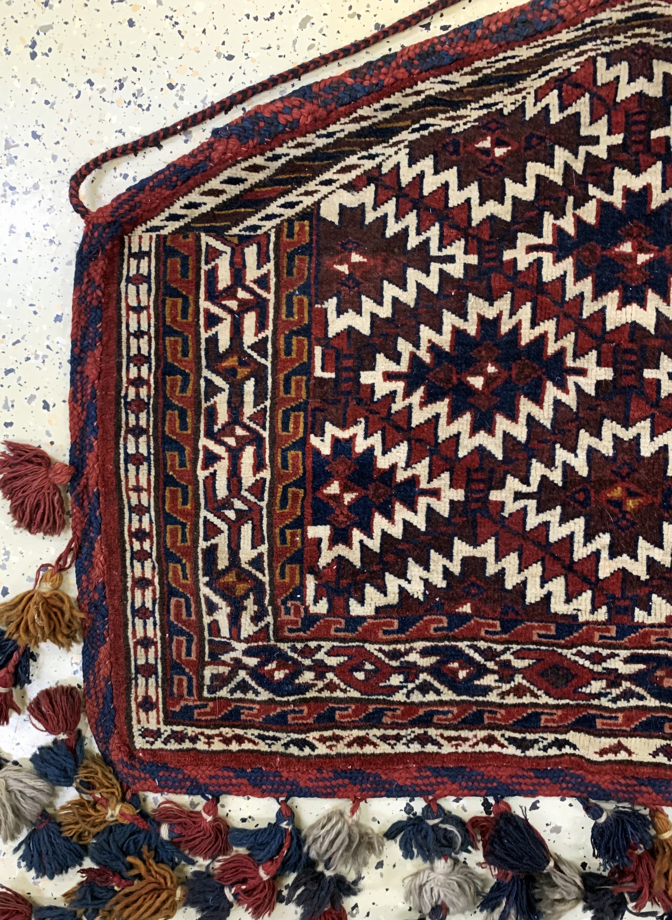 Detail c: Yomud"Asmalyk"antik, Turkmenistan, um 1900,Wolle auf Wolle, ca. 105 x 75 cm, EHZ: 2-3