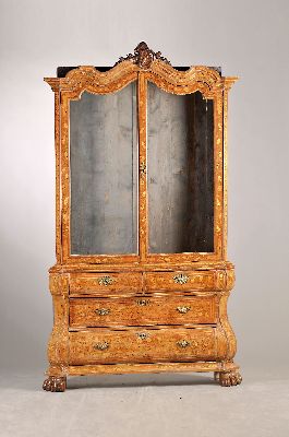 Image 26933900 - Niederländische Barockvitrine, um 1780, Nussbaum mit hellen Einlagen in ...