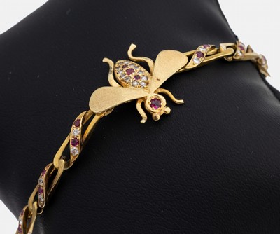 Image 26934023 - 18 kt Gold Rubin-Diamant-Armband, GG 750/000, Mittelteil mit Fliege, z.T. sat., mit28 ...