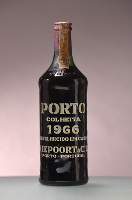 Image 26934111 - 1 Flasche 1966 Porto Colheita, Nieport, Portwein, Envelhecido EM Casco, num. 698149, 75 ...