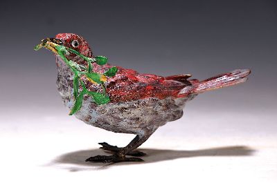 Image 26934118 - Wiener Bronze eines Singvogels, Bergmann, Wien, 20.Jh., Bronze farbig staffiert, rot ...