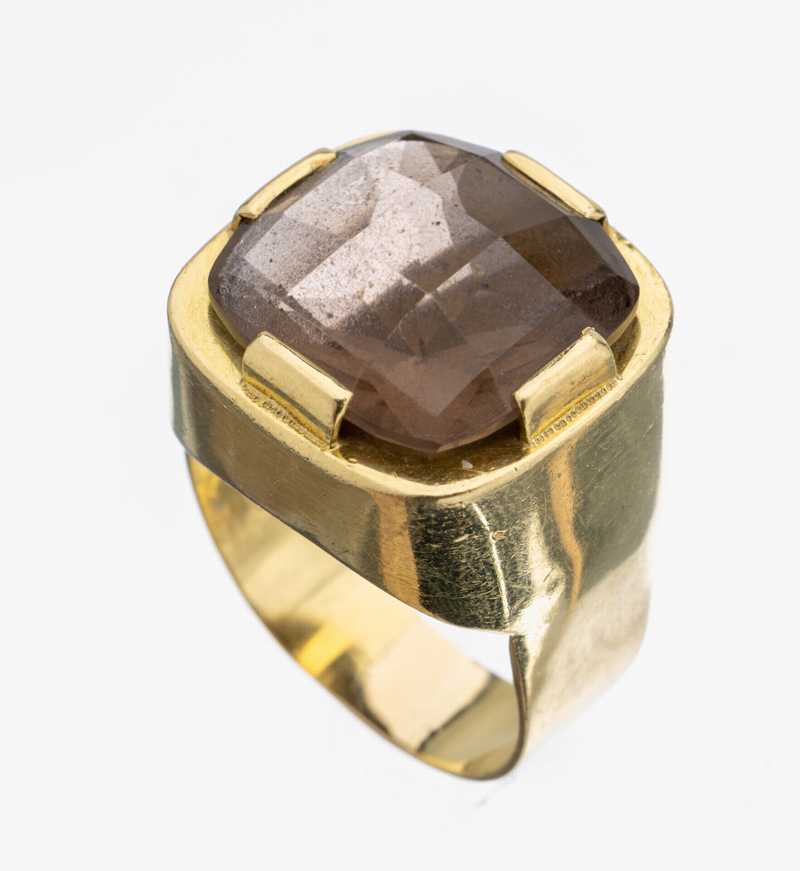 18 kt Gold Rauchquarz-Ring, GG 750/000, Rauchquarz im Chess Board Cut, RW 61, ca. 12.9g