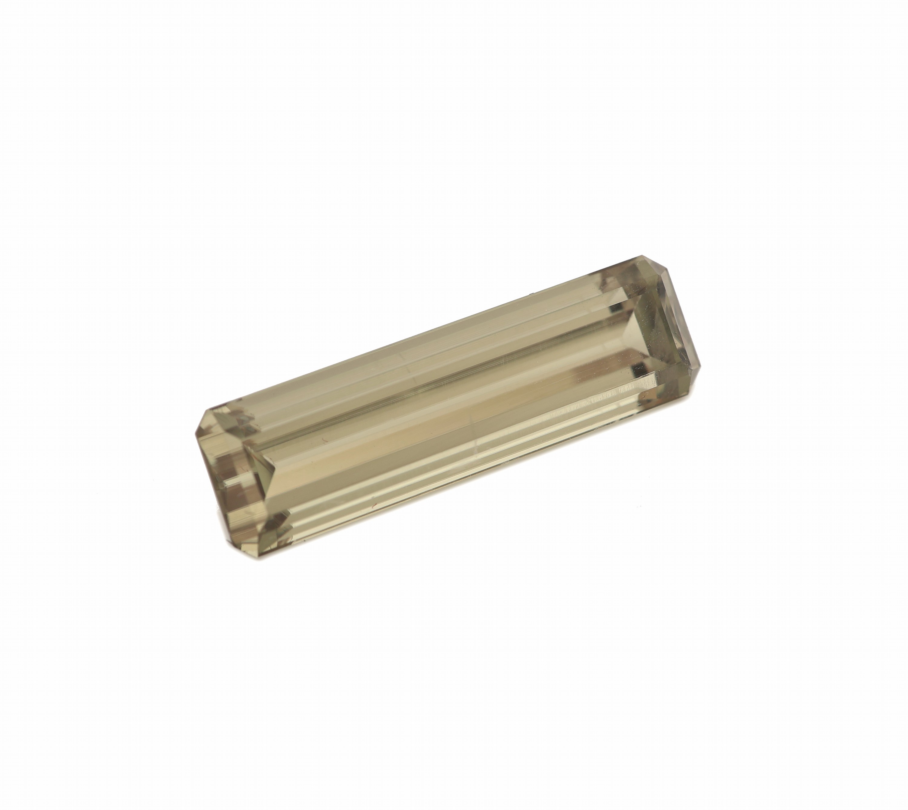 Detail a: Loses Sultanit-Baguette, ca. 11.16 ct, ca. 24.5 x 7.1 x 6.2 mm