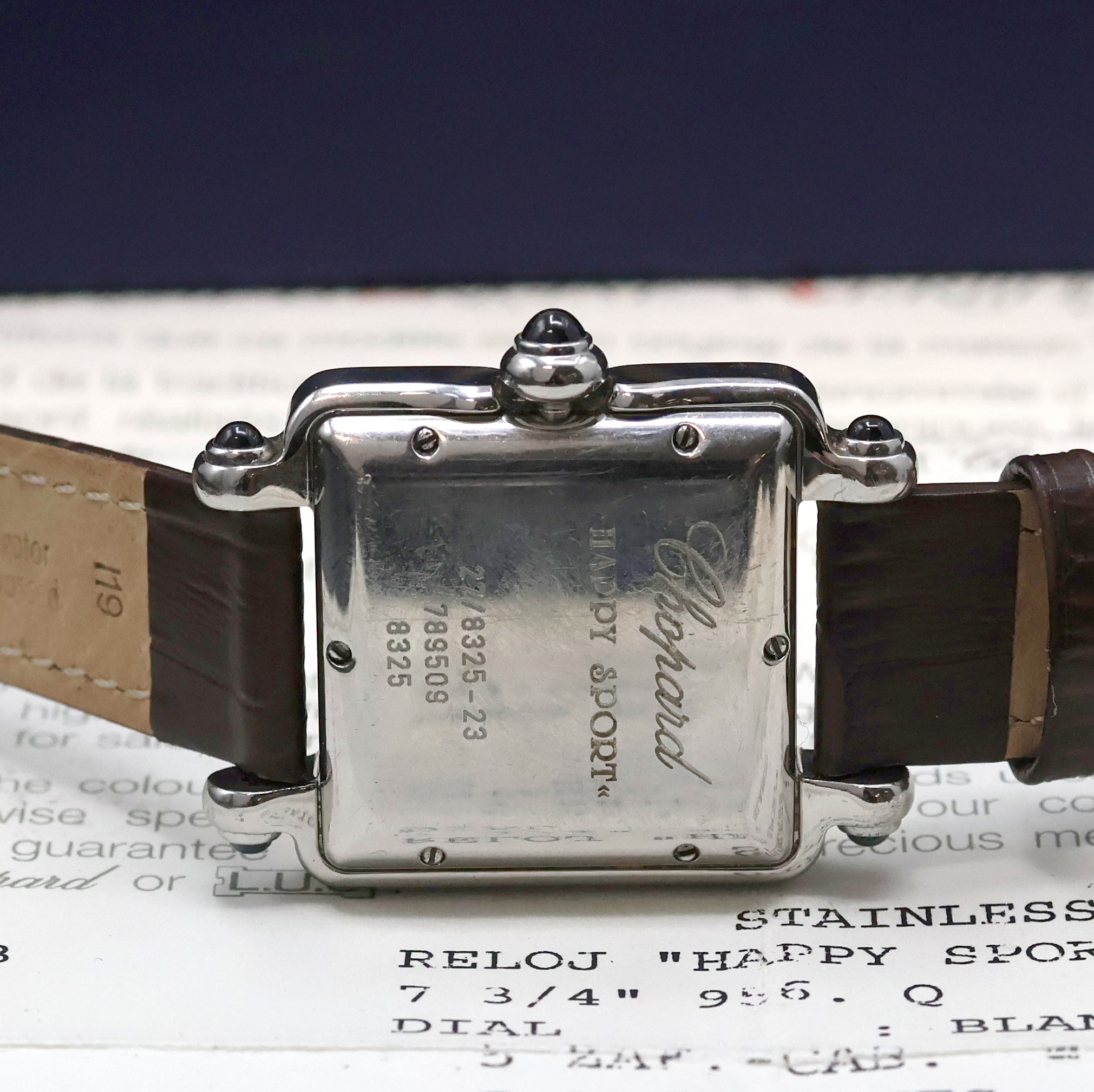 Detail d: CHOPARD Happy Sport Armbanduhr Referenz 27/8325-23, Schweiz verk. lt. Zertifikat 11/2001, quarz, 3-tlg. Gehäuse, Boden 6-fach verschr., neutr. ...