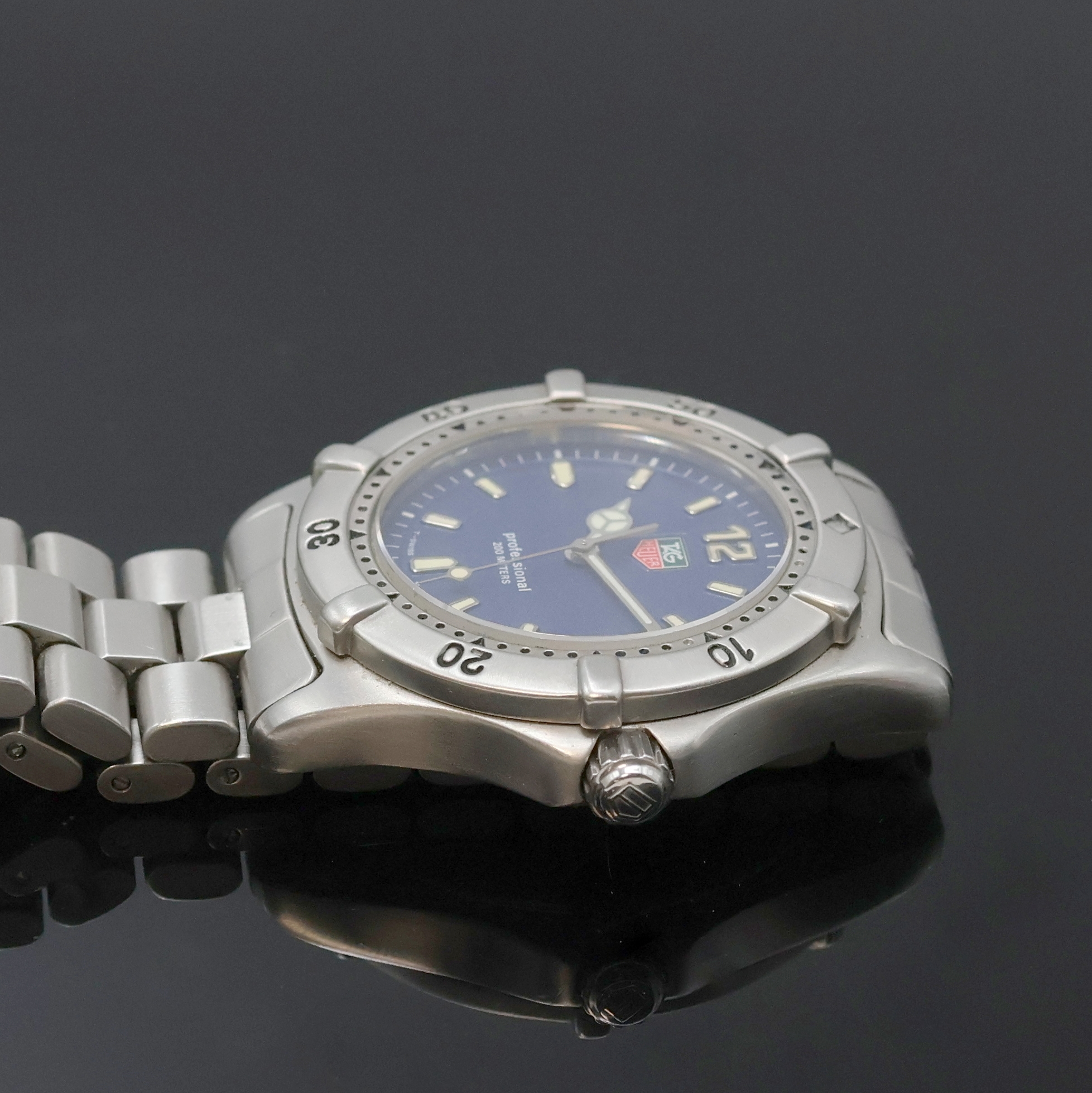 Detail c: TAG HEUER Professional Armbanduhr in Stahl Referenz WK 1113, Schweiz um 2000, quarz, Lünette m. 60er-Teilung, eins. drehb., Boden u. Krone verschr., ...