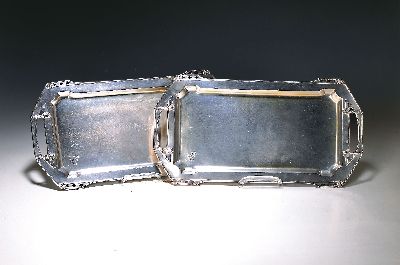 Image 26935038 - Zwei rechteckige Tabletts, Österreich, um 1870, 800er Silber, klassizistischer ...