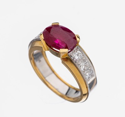 Image 26935093 - 18 kt Gold Rubin-Brillant-Ring, GG/WG 750/000, ovalfacett. Rubin ca. 3.26 ct, 6 ...