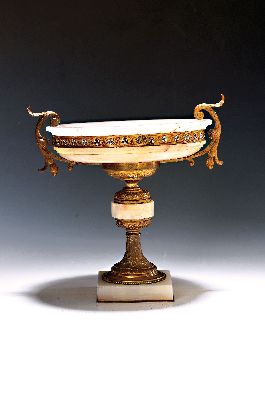 Image 26935374 - Fußschale, Frankreich, um 1900, , Onyx mit Messingmontur, z.T. umlaufender Fries ...