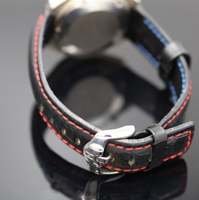 26935482b - Armbandchronograph in mattiertem Stahlgehäuse, Schweiz um 1980, Automatik, 2-tlg. ...