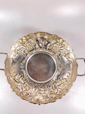 26935590h - Doppelhenkelschale, Jugendstil, um 1900, Österreich-Ungarn, floraler Dekor, Korpus ...