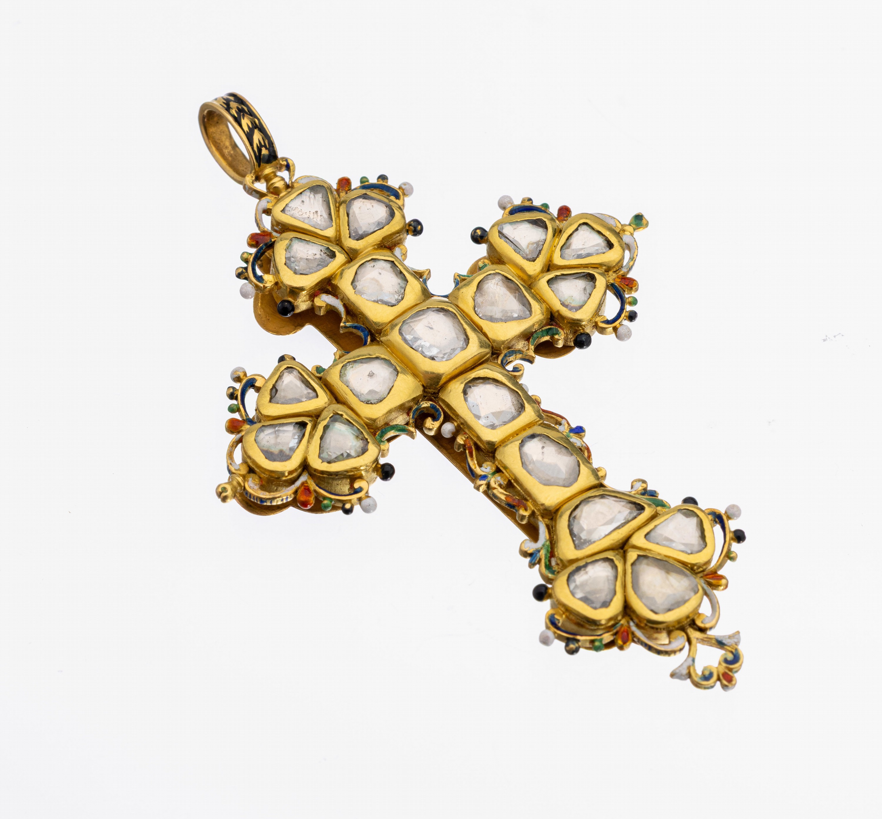 Detail b: 18 kt Gold Diamant-Kreuzanhänger mit Email, um 1830/40, GG 750/000, 19 Diamant- Rosen/Altschliff-Phantasie zus. ca. 12.30 ct ...
