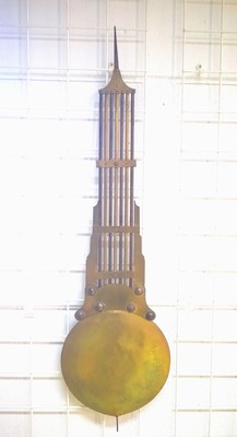 26936193a - Comtoise mit stilisierten Berthoud-Pendel, Frankreich um 1880, geprägte ...