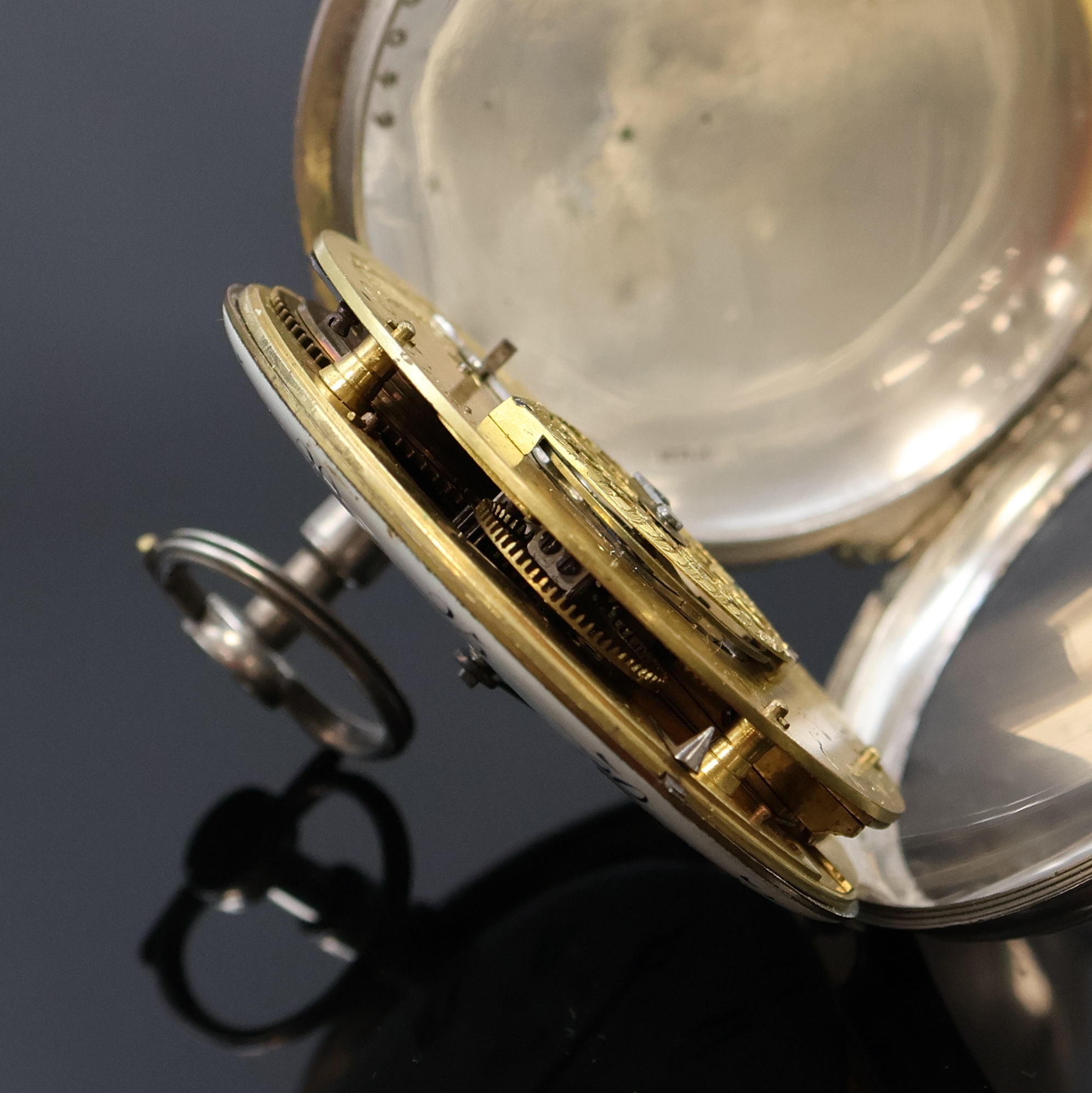 Detail f: ROMILLY a Paris seltene übergroße (79 mm) Spindeltaschenuhr mit Datum in Silber, Frankreich um 1800, Schlüsselaufzug, glattes Geh. m. ...